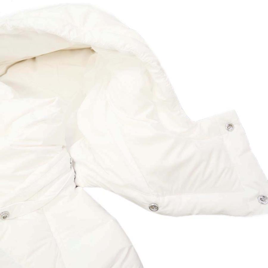 MONCLER ストーン装飾　ホワイト　スウェット MONCLER モンクレール スウェット メンズ トレーナ クルーネック