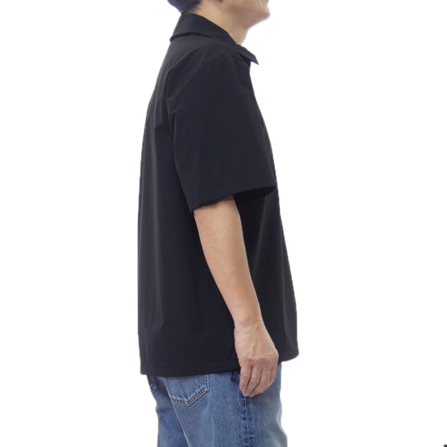 MONCLER モンクレール メンズハーフジップ半袖シャツ 2F00008 59974 ブラック 2026春夏新作の画像