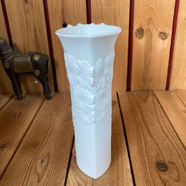 ドイツ製ヴィンテージ Kaiserカイザー Michaela Freyミカエラ フレイ 古いフラワーベースh23cm 真っ白 花瓶 花器 ビンテージアンティーク Treasure Chest Yahoo ショップ 通販 Yahoo ショッピング