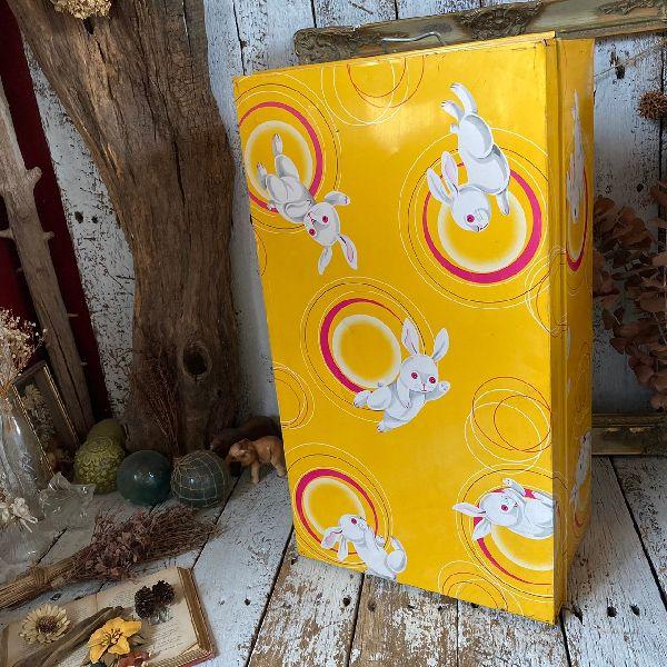 VINTAGE ≫ヴィンテージ*レトロポップ うさぎ ブリキ 衣装ケース VINTAGE ≫ヴィンテージ*レトロポップ うさぎ ブリキ 衣装ケース