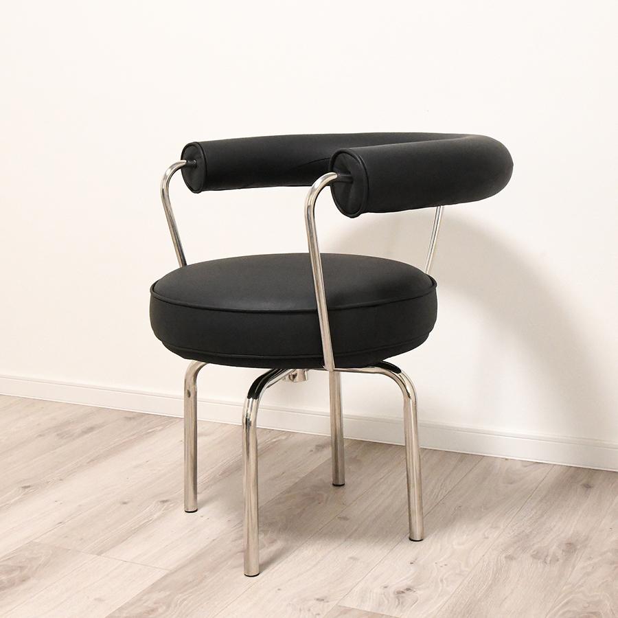 ル・コルビジェ　LC7(リプロダクト) LC7 イタリアンレザー仕様 総本革 色ブラック ルコルビジェによる