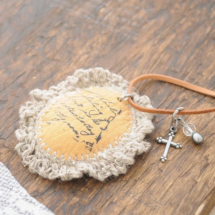 ネックレス ナチュラル カメオ 革ヒモ ハンドメイド b10 レディース