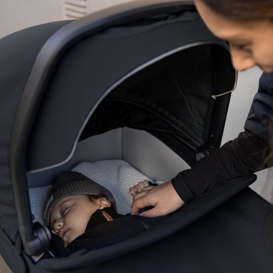 Thule Urban Glide 【ブラック、グリーン6月中旬予定予約受付中
