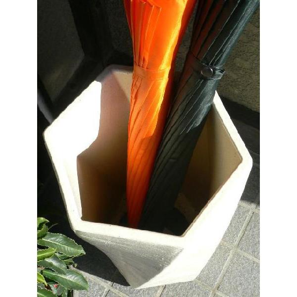 しがらき焼 白ひねり六角 傘立て 陶器 白 しがらき焼き 信楽焼き 信楽焼 傘立 かさ立て かさたて 花器 日本製 新築 お祝い 送料無料(沖縄除外) |  | 01