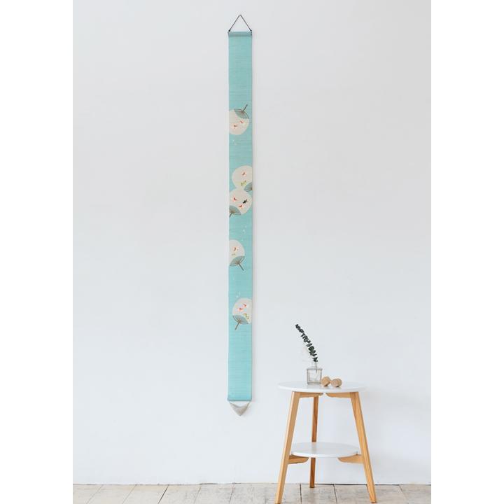 細タペストリー 『 うちわに金魚 』 京都 洛柿庵 麻 10×170ｃｍ 夏 初夏 うちわ 金魚 和 細タペ 壁掛け 四季 春夏秋冬 送料無料(沖縄除外)_1