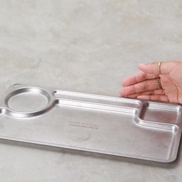 グレーの皿4枚セット　直径14cm 未使用 プレート 14cm スクエアプレート エッジライン 陶器 同色5枚