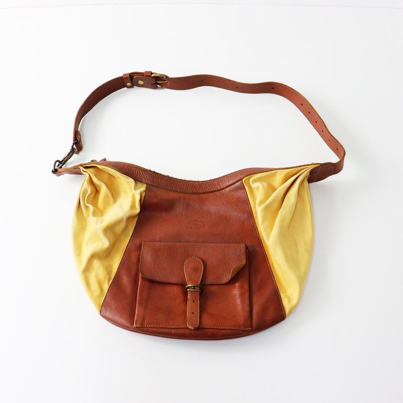 IL BISONTE イタリア製 イルビゾンテ 三日月型 レザー切替ショルダー  