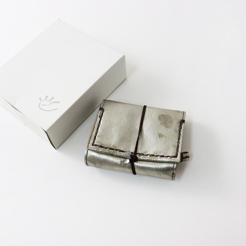 エバゴス ebagos ゴートレザーメタリック加工 三つ折り財布/シルバー