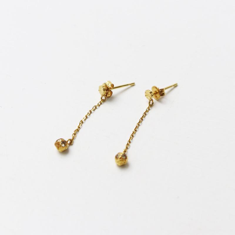 美品 カスカ CASUCA K18YG azumi ダイヤモンド ピアス 両耳用/イエロー