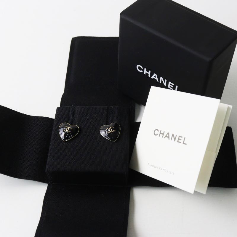 CHANEL（シャネル） 2025年 未使用 CHANNEL 25B ブラックハートピアス