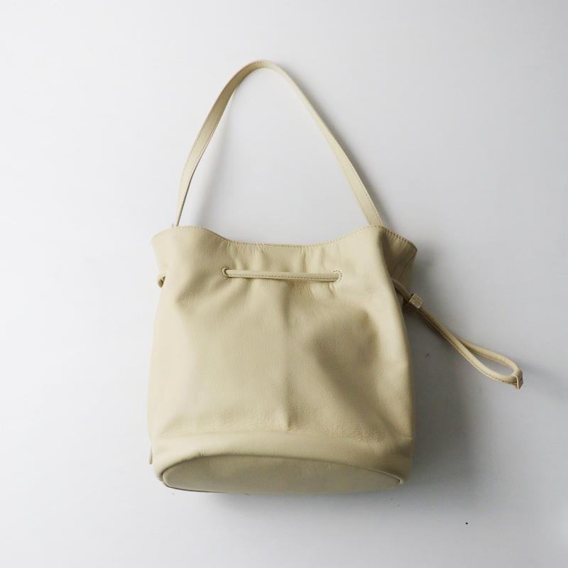 russet（ラシット） 【期間限定価格】極美品 レザー巾着バケットバッグ 