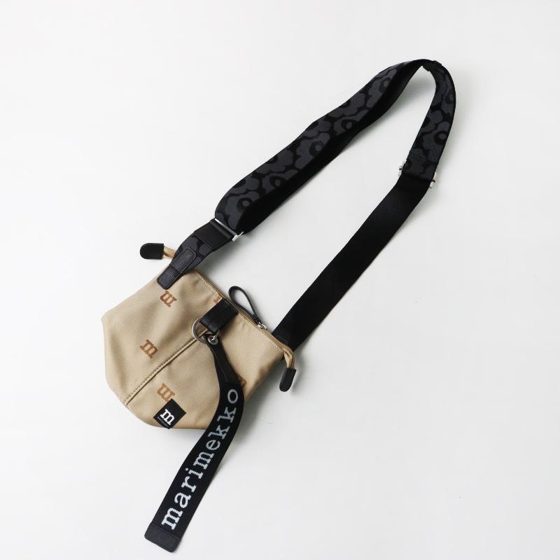 marimekko（マリメッコ） 美品 Marimekko Essential Bucket M-Logo 
