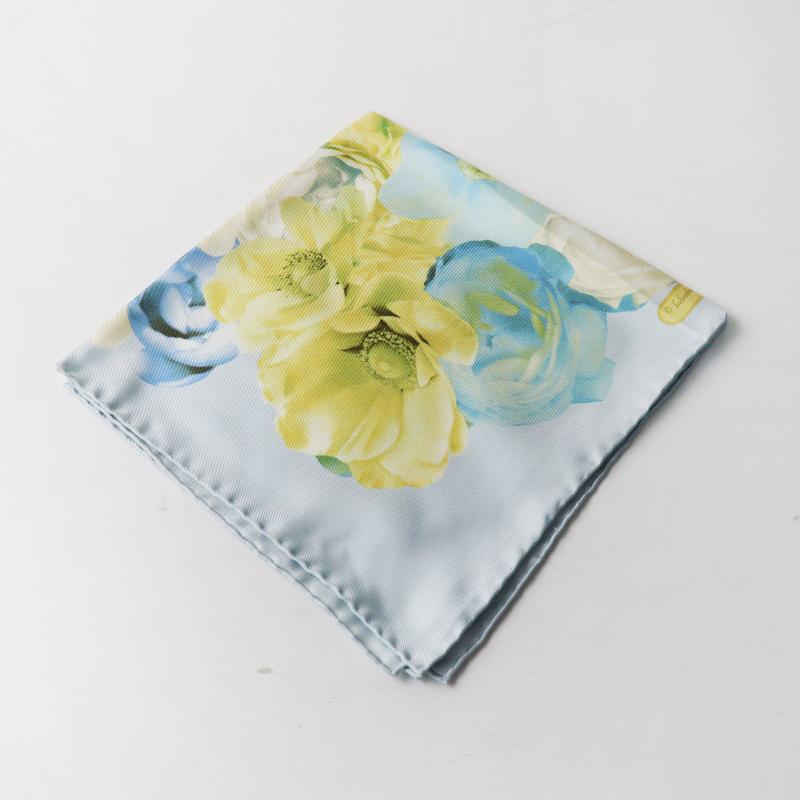 Vintage Salvatore Ferragamo silk scarf┃ヴィンテージ