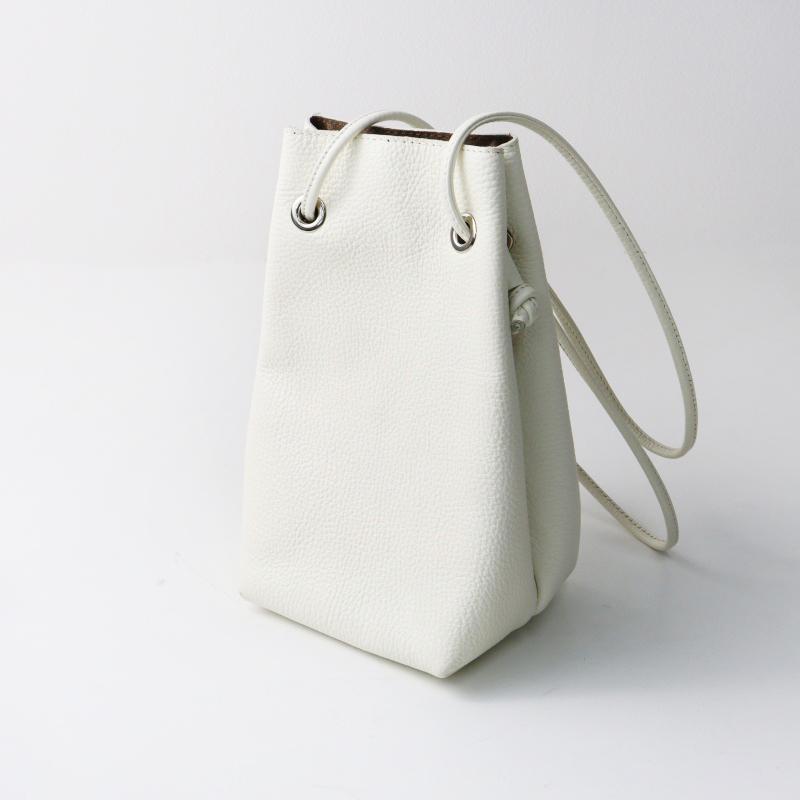 美品 マルコマージ MARCO MASI レザーショルダーバッグ＼ホワイト 牛革 