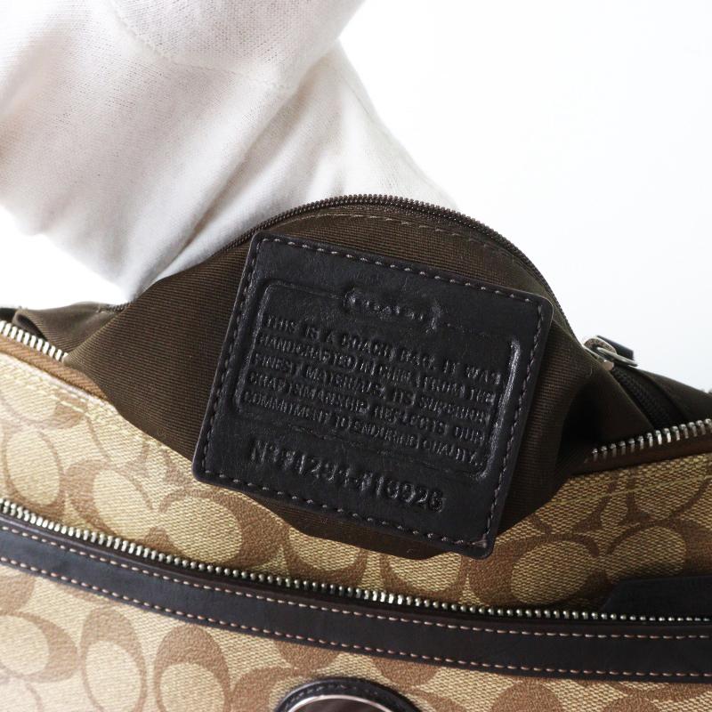 COACH（コーチ） 美品 COACH F18926 PVC レザー シグネチャー 