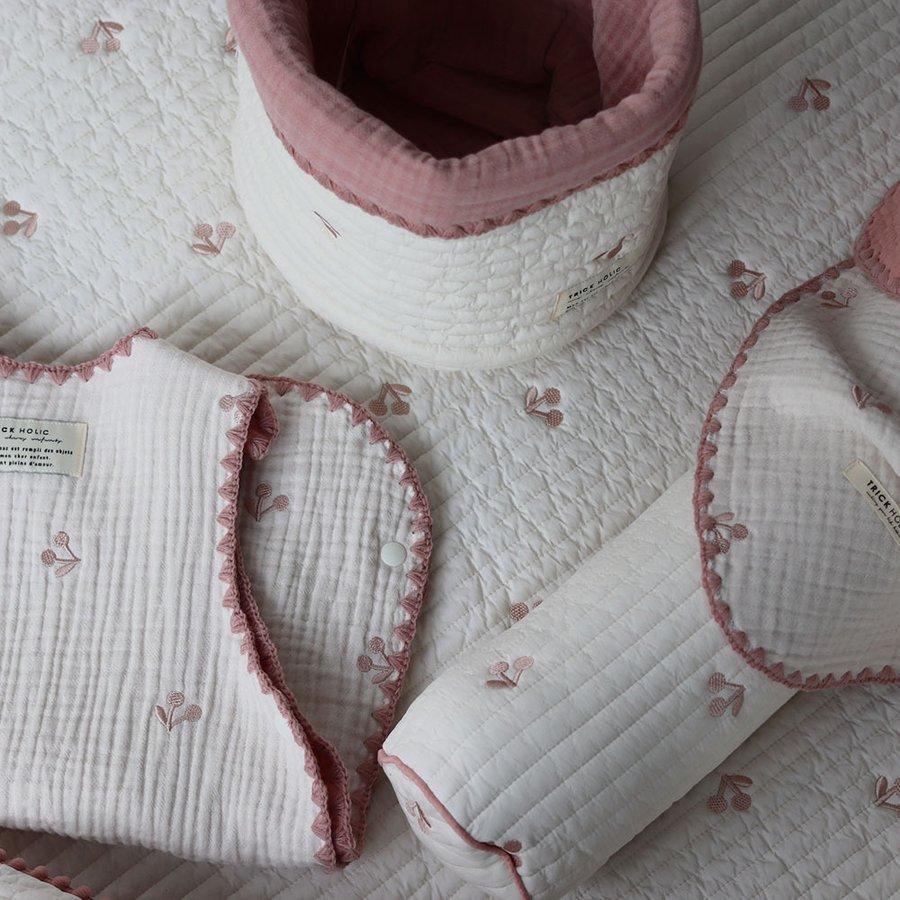 TRICK HOLIC Basket 刺繍キルティングバスケット L-size おむつ専用バスケット トリックホリック :basket-l:TRICKHOLIC - 通販 - Yahoo!ショッピング TRICK HOLIC Basket 刺繍キルティングバスケット L-size おむつ専用バスケット トリックホリック :basket-l:TRICKHOLIC - 通販 - Yahoo!ショッピング