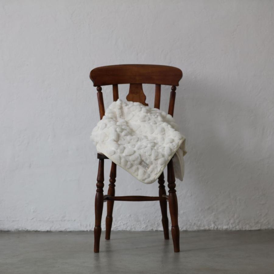 【12/4 11時頃再入荷】new ふわふわファーハートブランケット（約70×90cm）ファー　ハート　ブランケット　TRICK HOLIC オリジナル デザイン　本場韓国製　 |  | 02