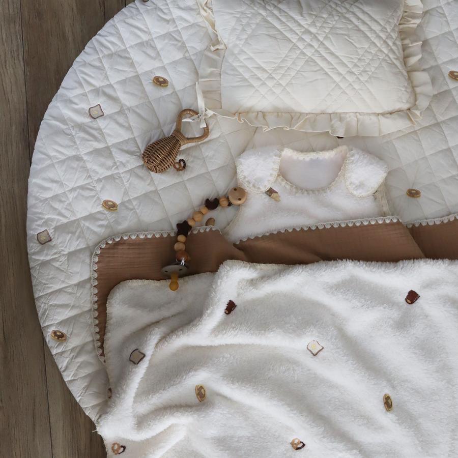 ふわふわファーブランケットpastry 刺繍 Sサイズ（約70×85cm）ふわふわ