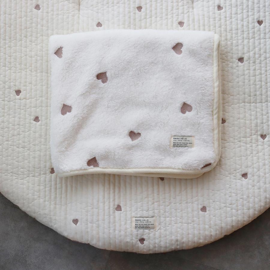 【11/22 PM2時頃再入荷 ribbon black】ふわふわファーブランケット 刺繍（heart beige・ribbon black）約70×85cm　Sサイズ　本場韓国製 オリジナルブランケット |  | 09