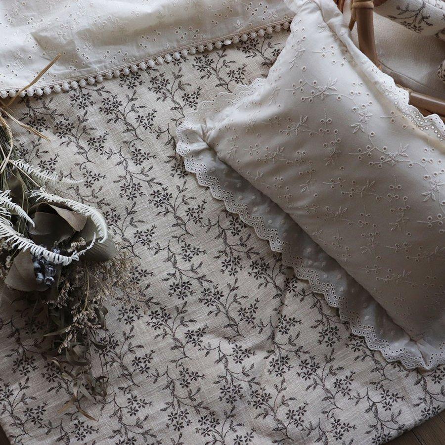 eyelet lace petit pillow cushion アイレットレースプティピロークッション+中綿（分離型）（約25×40ｃｍ) |  | 09