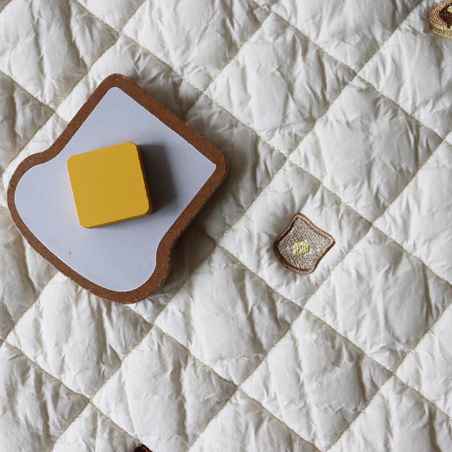 【11/29 11時頃再入荷】pastry ラウンドラグ　刺繍　ラグマット　ヌビマット　ペストリー　ホットカーペット・床暖房対応可能　トリックホリックオリジナル |  | 11