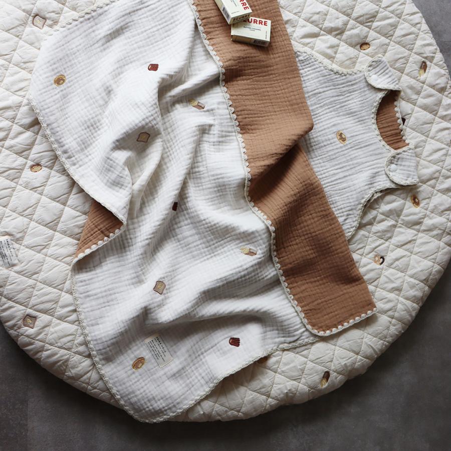 10/25 11時頃再入荷】pastry ラウンドラグ 刺繍 ラグマット