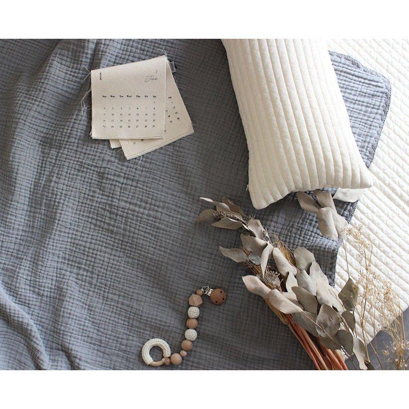 11/19 PM4時頃再入荷】6重ガーゼブランケットさくらんぼの刺繍 Sサイズ