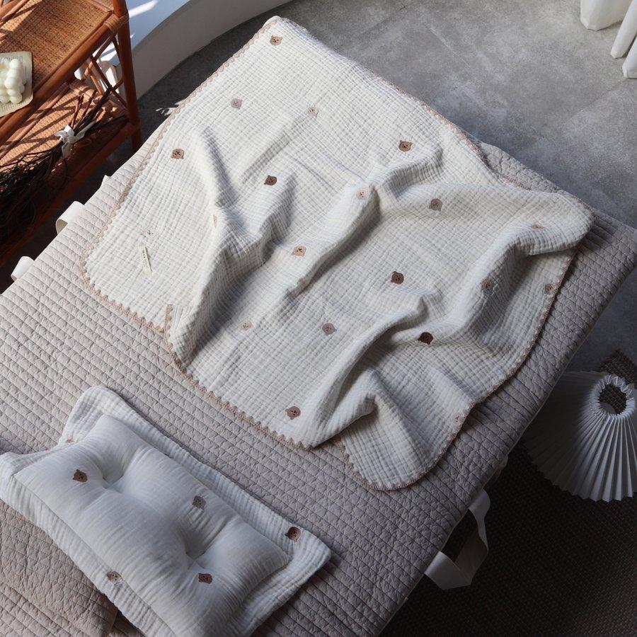 【8/14 PM 2時頃再入荷】6重ガーゼブランケット星月・くまの刺繍　Sサイズ（約70×85cm）刺繍　ガーゼ　本場韓国製 |  | 14