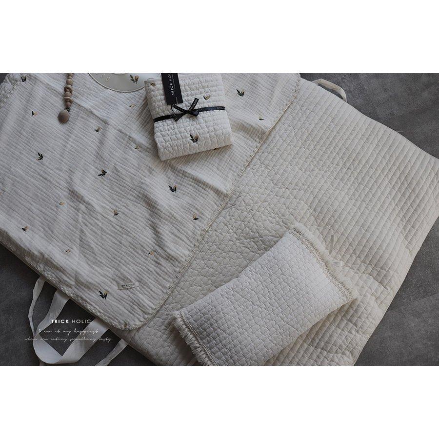 【8/14 PM 2時頃再入荷】6重ガーゼブランケット星月・くまの刺繍　Sサイズ（約70×85cm）刺繍　ガーゼ　本場韓国製 |  | 09