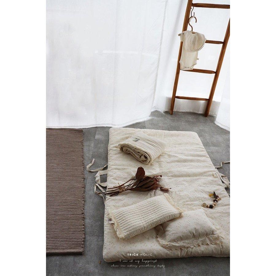 TRICK HOLIC  eyelet lace napmat お昼寝布団 TRICK HOLIC eyelet lace napmat お昼寝布団 TRICK HOLIC | Nap