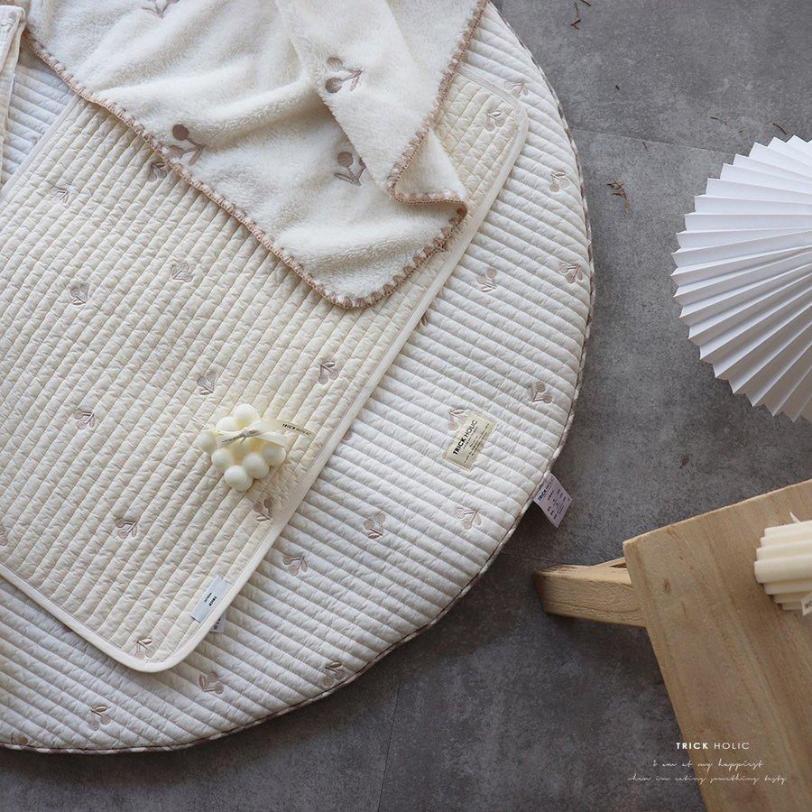 【11/29 11時頃再入荷】プレミアムイブルおむつ替えマット ribbon/heart/星月/さくらんぼ/くま/レモン/ビンテージ　　裏面撥水生地 |  | 10