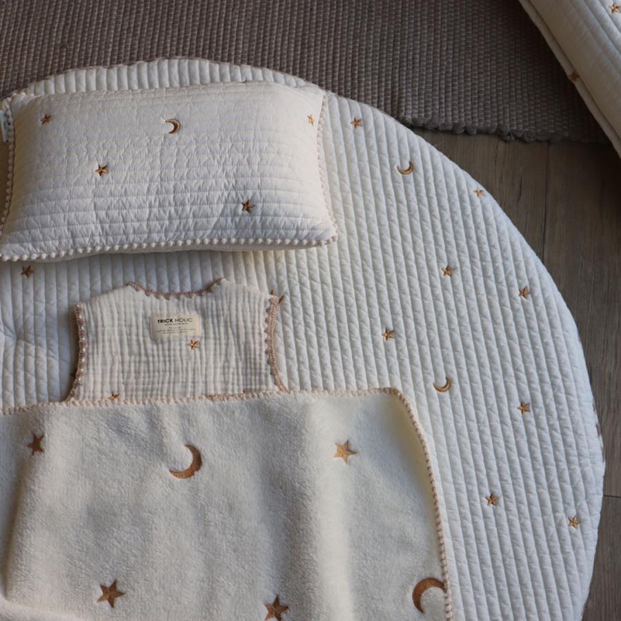 プレミアムイブル 星月/くま/レモンの刺繍 ラウンドマット プレミアムイブル 星月/くま/レモンの刺繍 ラウンドマット