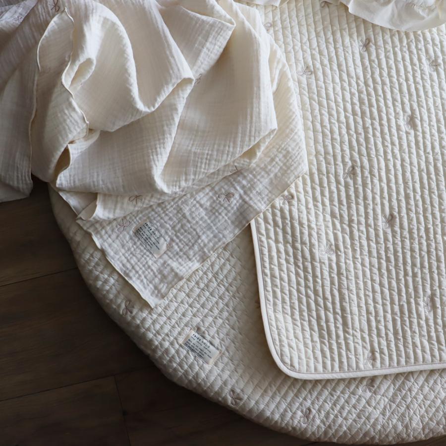 ribbon RUG 刺繍　beige＆black (両面刺繍)　ラグマット　ヌビマット　リボン　ホットカーペット・床暖房対応可能_1