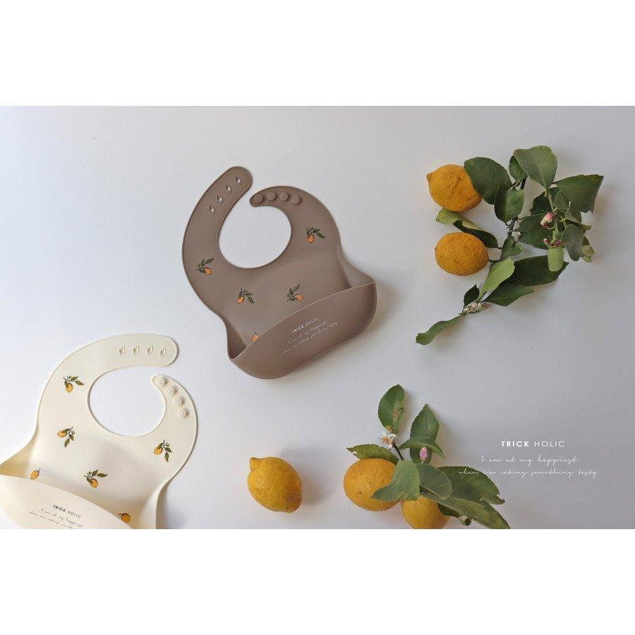 【8/5 PM 2時頃再入荷】【1点までネコポス可】TRICKHOLIC　シリコンビブ※模倣品類似品にご注意ください!!トリックホリック　レモンビブ　ブルーベリービブ |  | 09