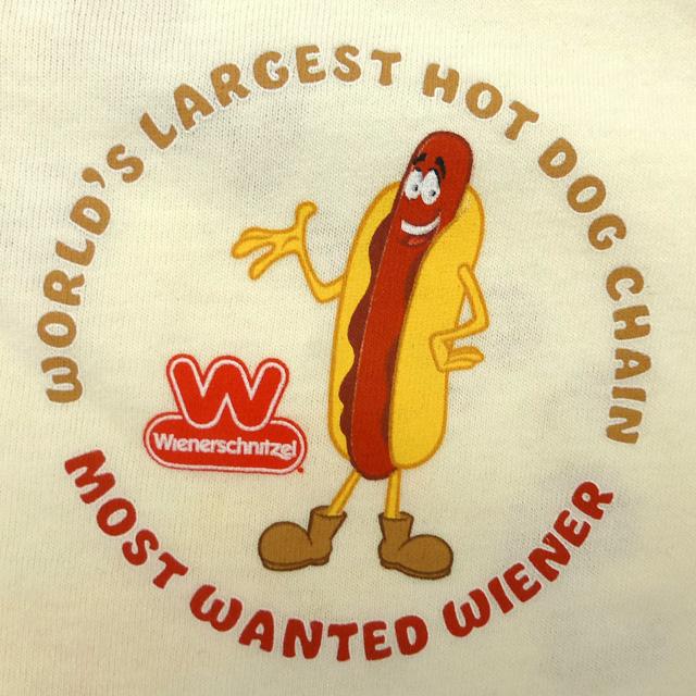 海外正規ライセンス Wienerschnitzel Hot Dog Tee ウィンナー
