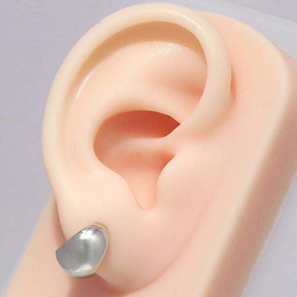 爆買 （pm1013）日本製 PT900 月甲ピアス 【10mm×13mm】 プラチナ pt900 pt 送料無料 品質保証書 フープ 輪っか 着けやすい 地金ピアス 地金のみ シルバー | ブランド登録なし | 04