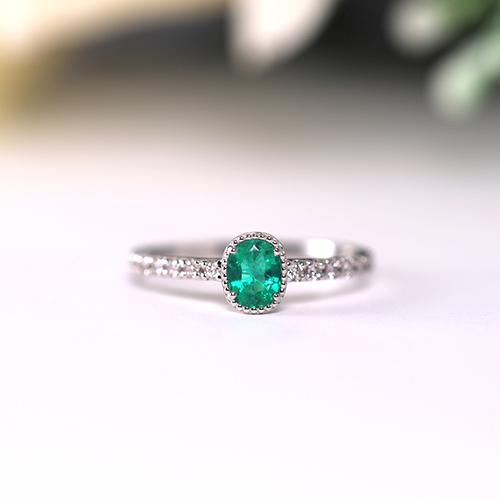 爆買 （r239576）指輪 PT エメラルド&ダイヤモンドリング 0.3ct 0.18ct ミル打ち アンティーク 5月誕生石 一粒 レディース | ブランド登録なし | 02
