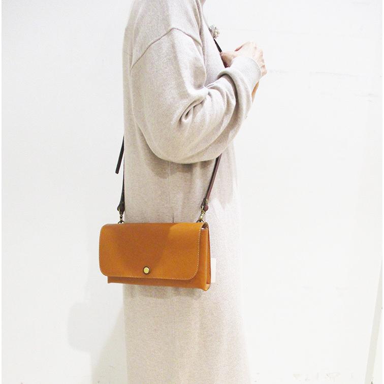 リリー LILY レッセフェール Laisser Faire 本革 レザー ウーノ 牛革 