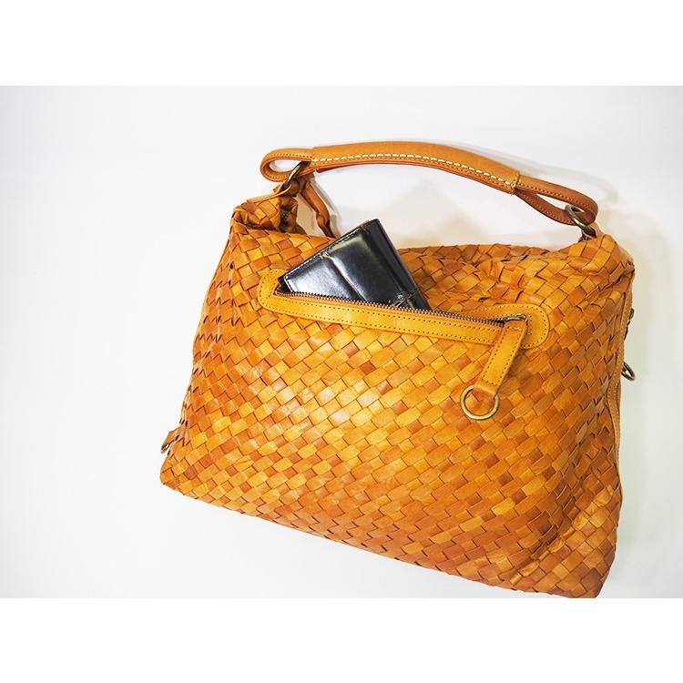 馬のヌメ革のバッグ REALMIND リアルマインド フォロ 後染め馬ヌメ革の