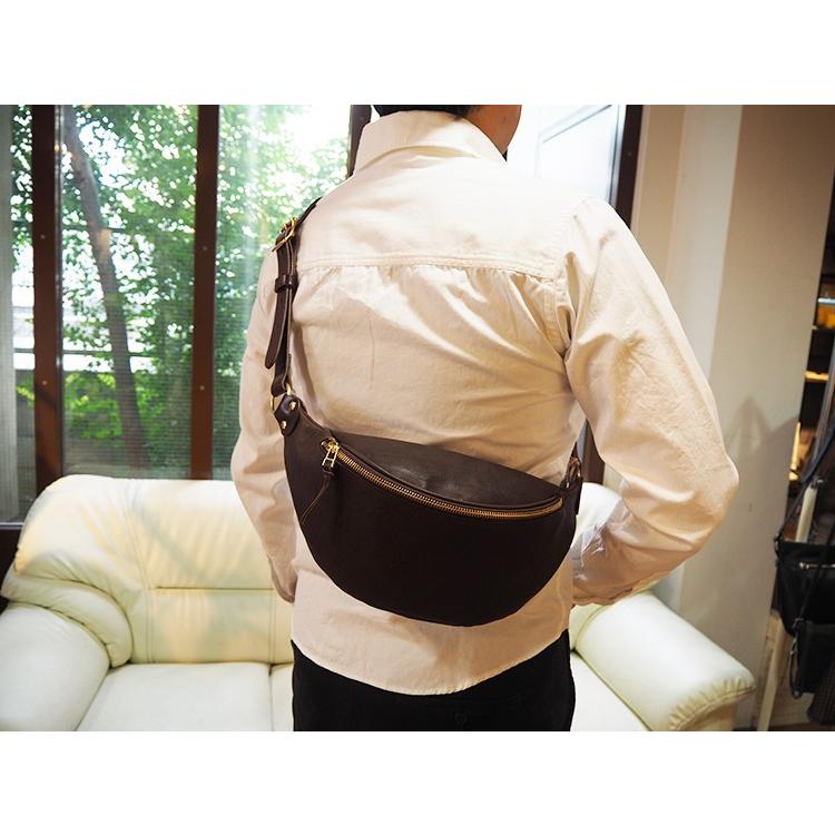 スロウSLOW OIL POLISHED WAIST BAG 栃木レザー