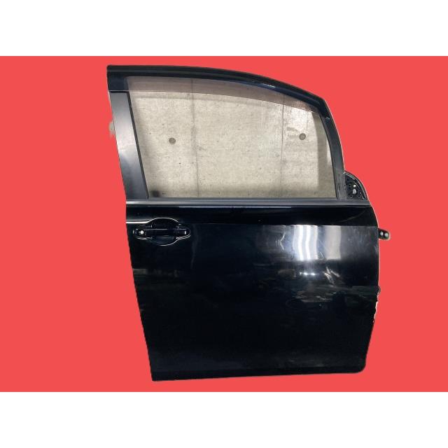 ヴォクシー ヴォクシー/ノア DAA-ZWR80G 右フロントドア 黒/202 ※個人 