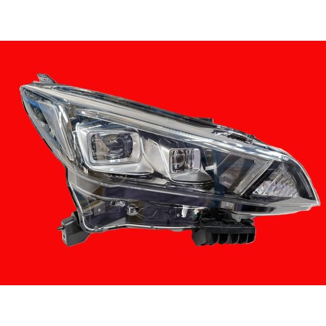 日産リーフ 右ヘッドイト