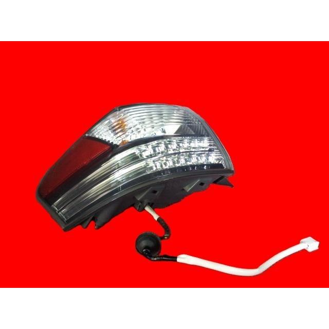 レクサス（LEXUS） HS DAA-ANF10 左テールランプ LED(点灯確認済み 