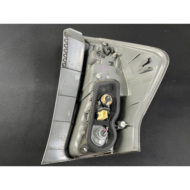 ねこ プリウスα DAA-ZVW41W 左テールランプ H23 LED 81561-47140 ☆即決