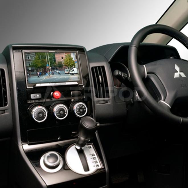 三菱（MITSUBISHI） デリカD:5用 8インチ型カーナビゲーション取付