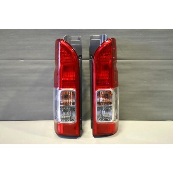 ハイエース 純正 タイプ テールランプ 200系 4型 5型 6型 7型 左右