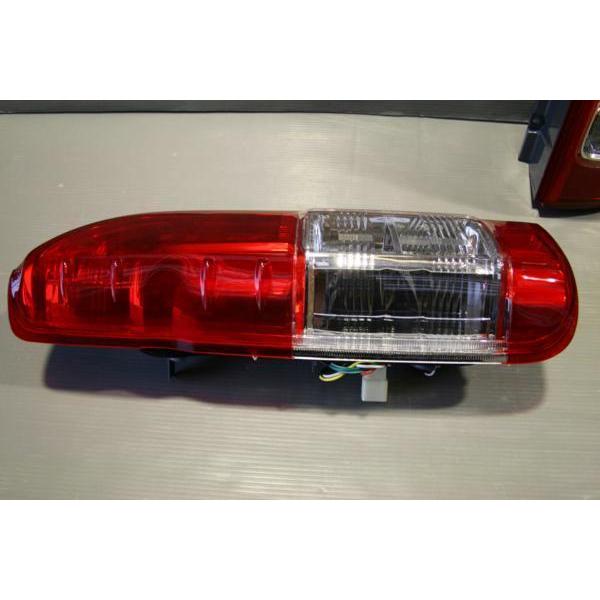 ハイエース 純正 タイプ テールランプ 200系 4型 5型 6型 7型 左右