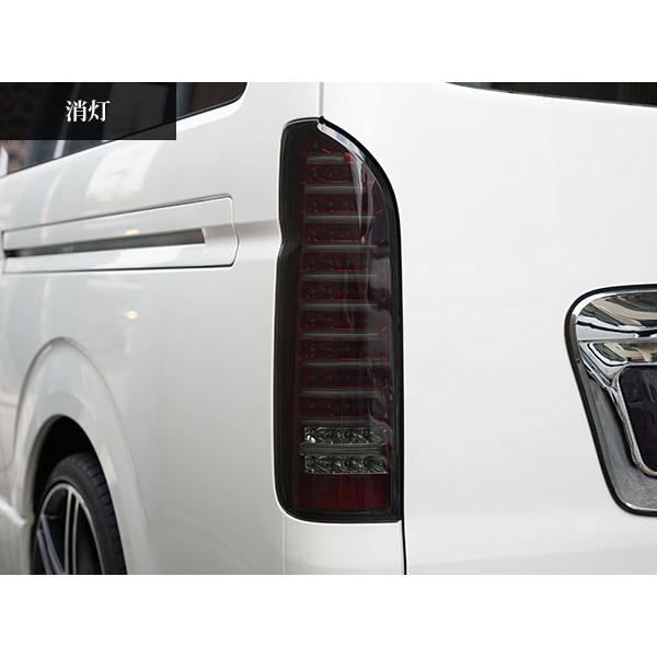 ハイエース 200系 LEDテール ランプファイバールック オールレッドインナー スモークレンズ 左右セット E-2Sの画像