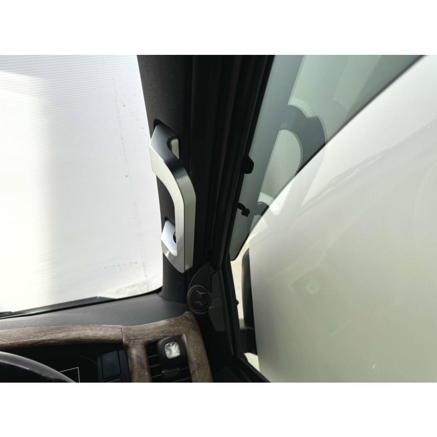 ハイエース 200系 レジアスエース アルミアシストグリップ 運転席