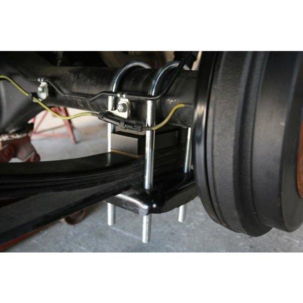ハイエース 200系 アルミ製 ローダウンブロックキット 3インチ (75mm